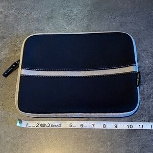 Targus Black and Gray iPad/Tablet Sleeve